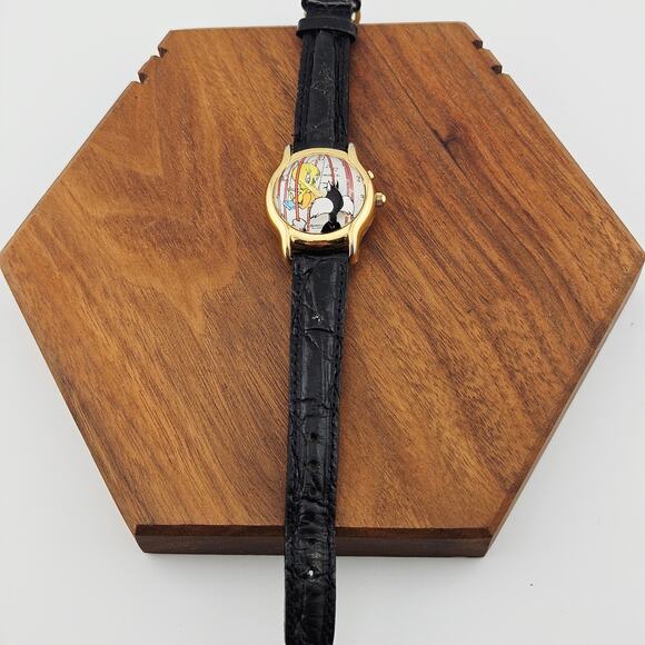 Vintage Armitron Sylvester & Tweety Bird Watch Black Leather Band Needs TLC - Picture 4 of 6